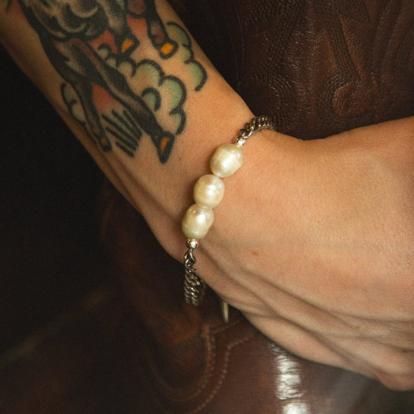 Pearl Curb Chain Bracelet