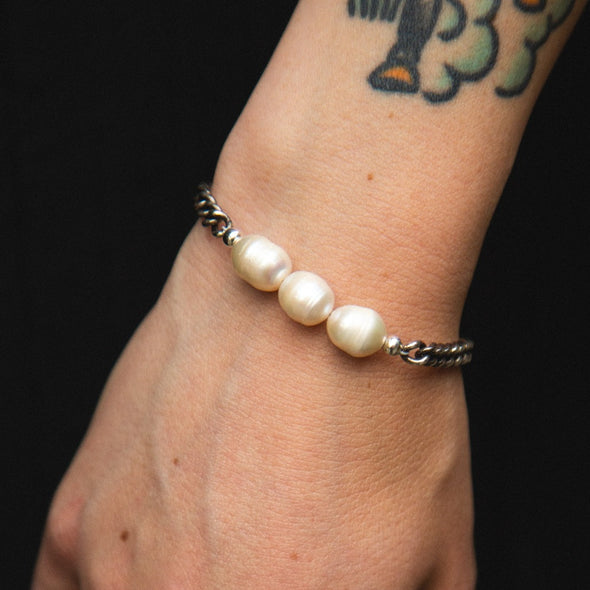 Pearl Curb Chain Bracelet