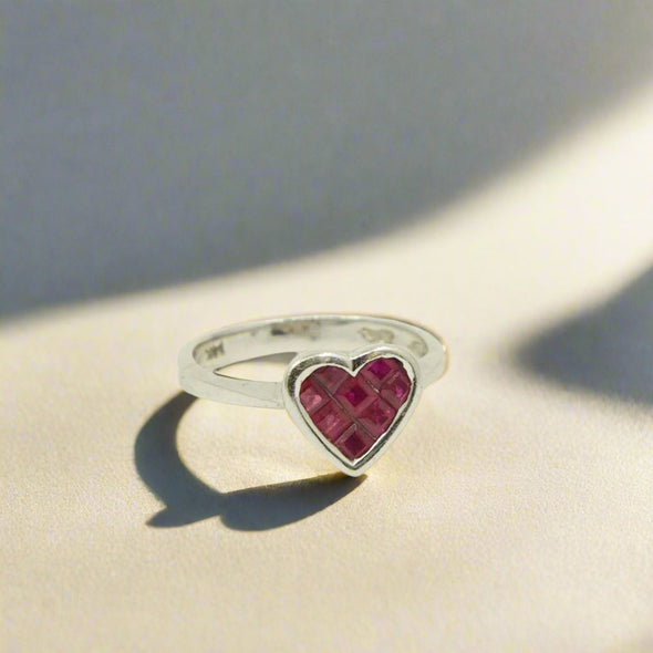 VINTAGE 14K White Gold Heart Ring