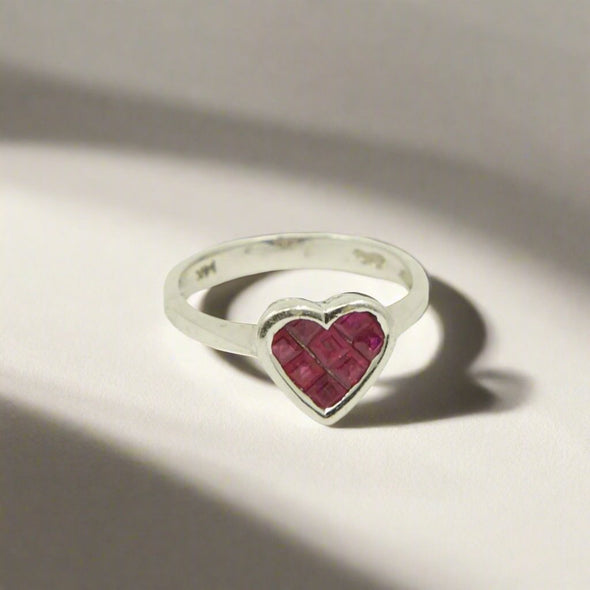 VINTAGE 14K White Gold Heart Ring