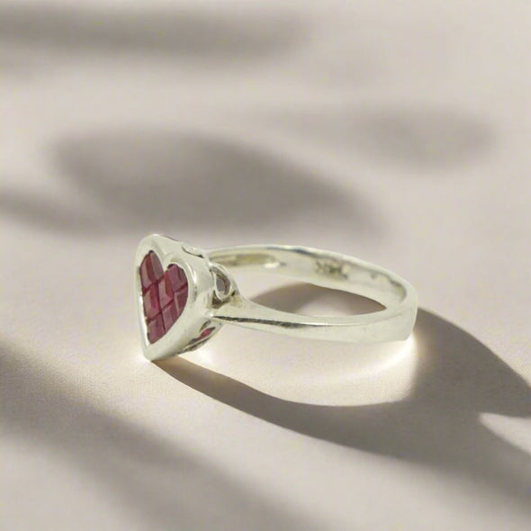 VINTAGE 14K White Gold Heart Ring