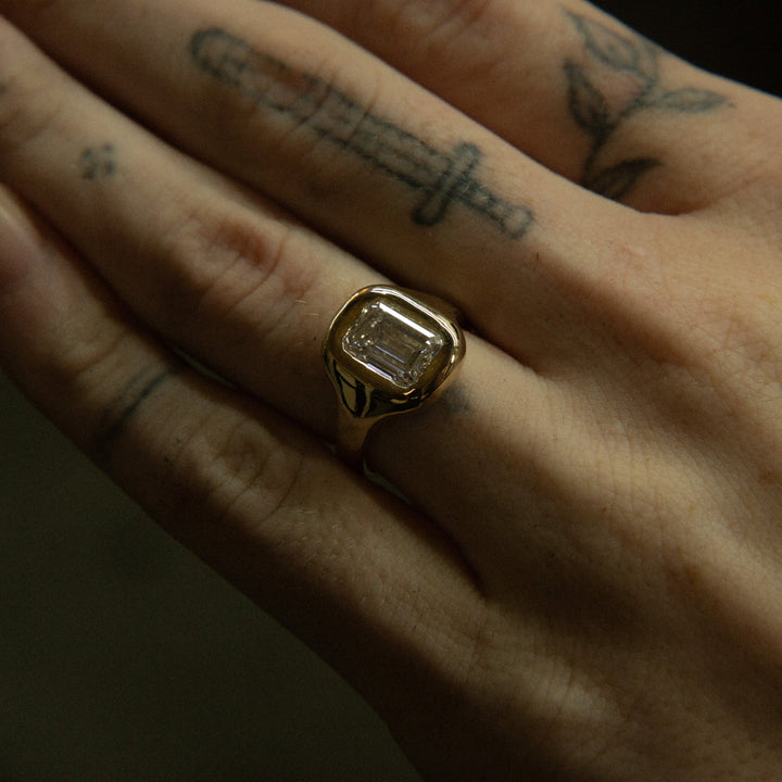 Bubbly 3 Carat Signet 14k