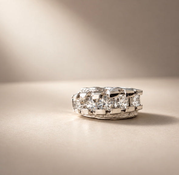 Glacier Ring - Moissanite